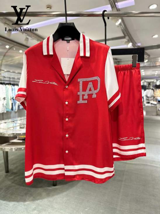 Picture of LV Shirt Pant Suits _SKULVM-3XL24cn19423080
